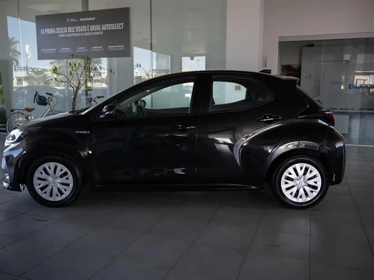 Toyota Yaris Hybrid Business 92Cv 36 mesi garanzia Blu/Azzurro - 2