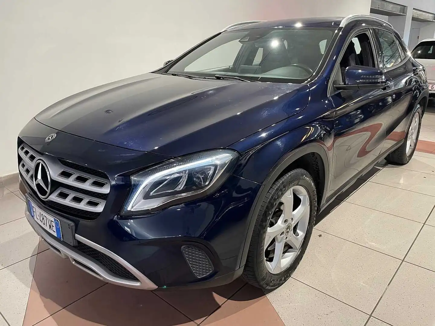 Mercedes-Benz GLA 180 d Automatic Business Blue - 1