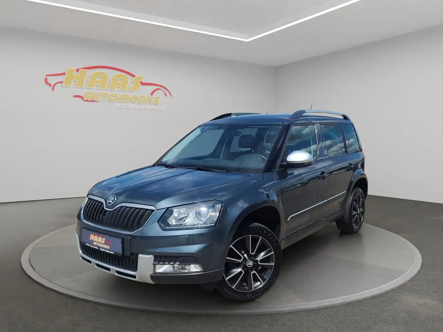Skoda Yeti Ambition Outdoor 4x4 *Navi*Xenon*1.Hand* Grau - 1