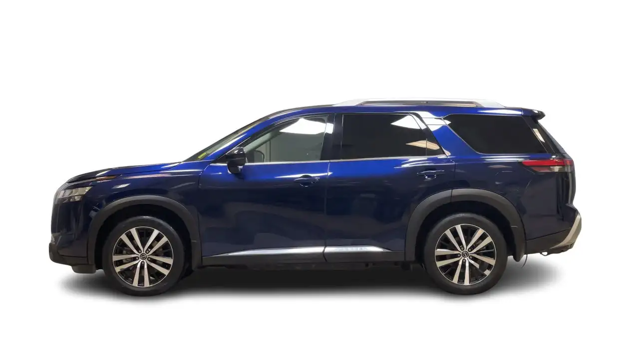 Nissan Pathfinder снимка Nissan Pathfinder