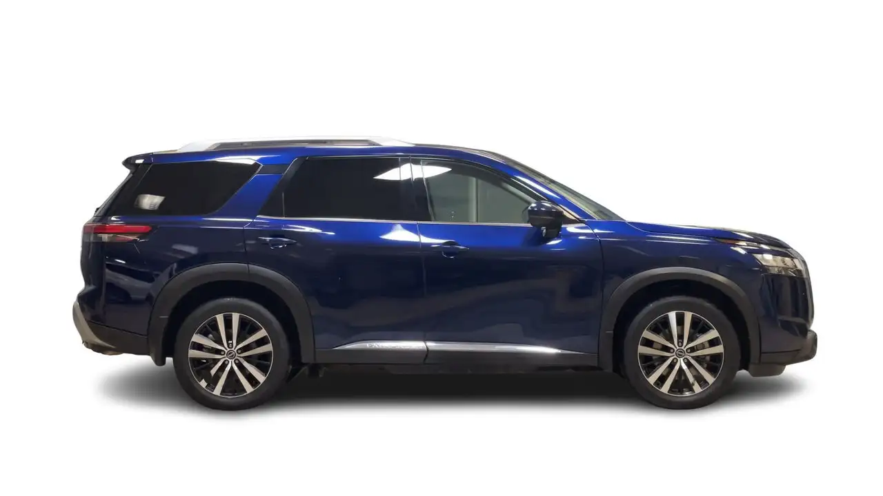 Nissan Pathfinder снимка Nissan Pathfinder