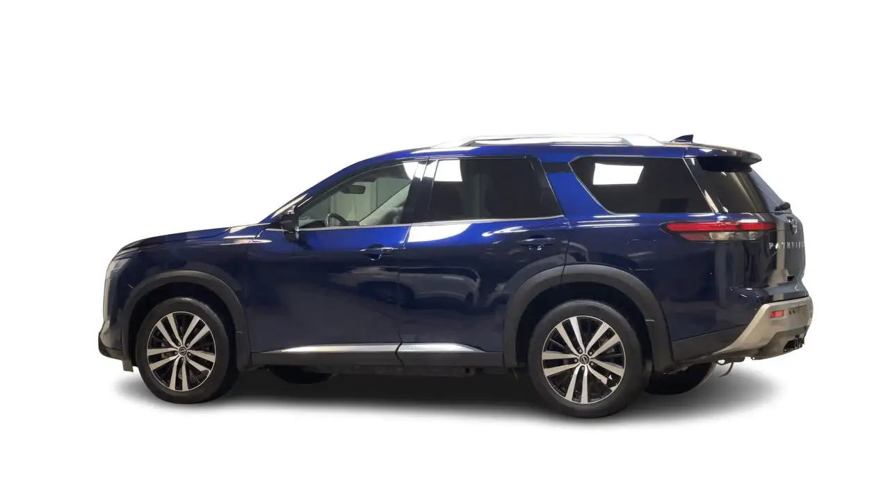 Nissan Pathfinder снимка Nissan Pathfinder