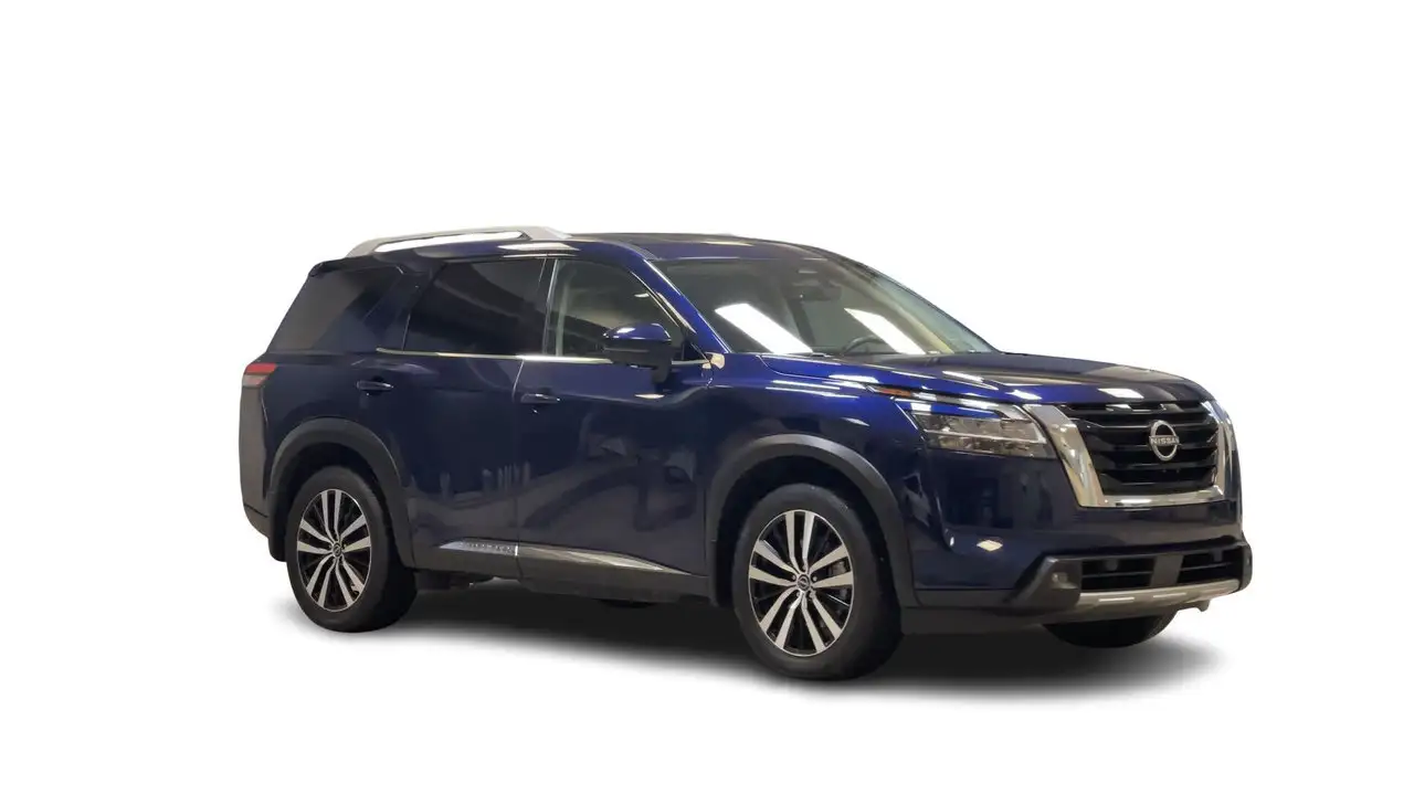 Nissan Pathfinder снимка Nissan Pathfinder