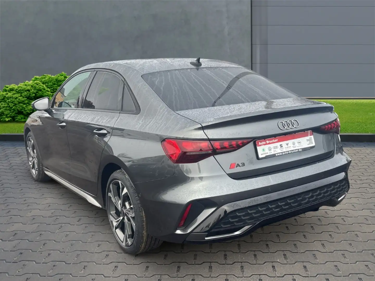 Audi A3 Limousine 30 TFSI S line Navi+RFK+ACC+SONOS Sounds Grau - 2