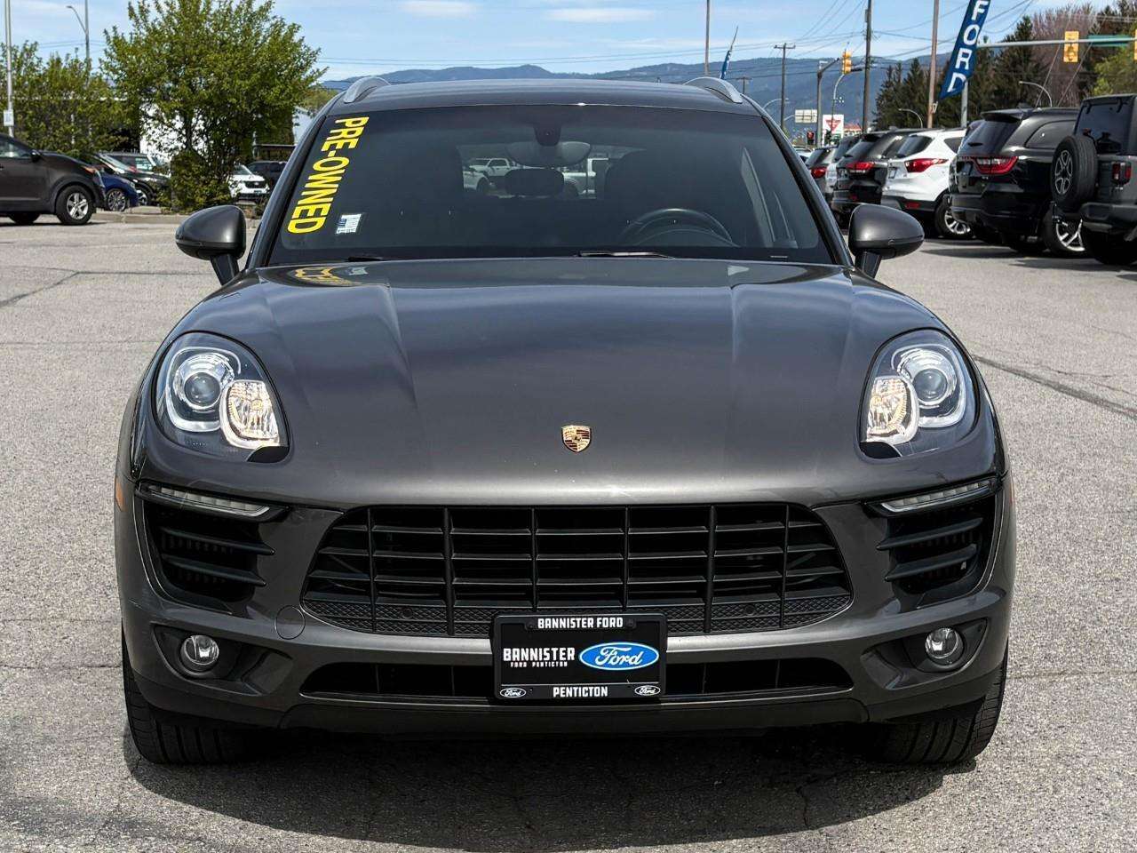 2016 Porsche Macan S alt 2