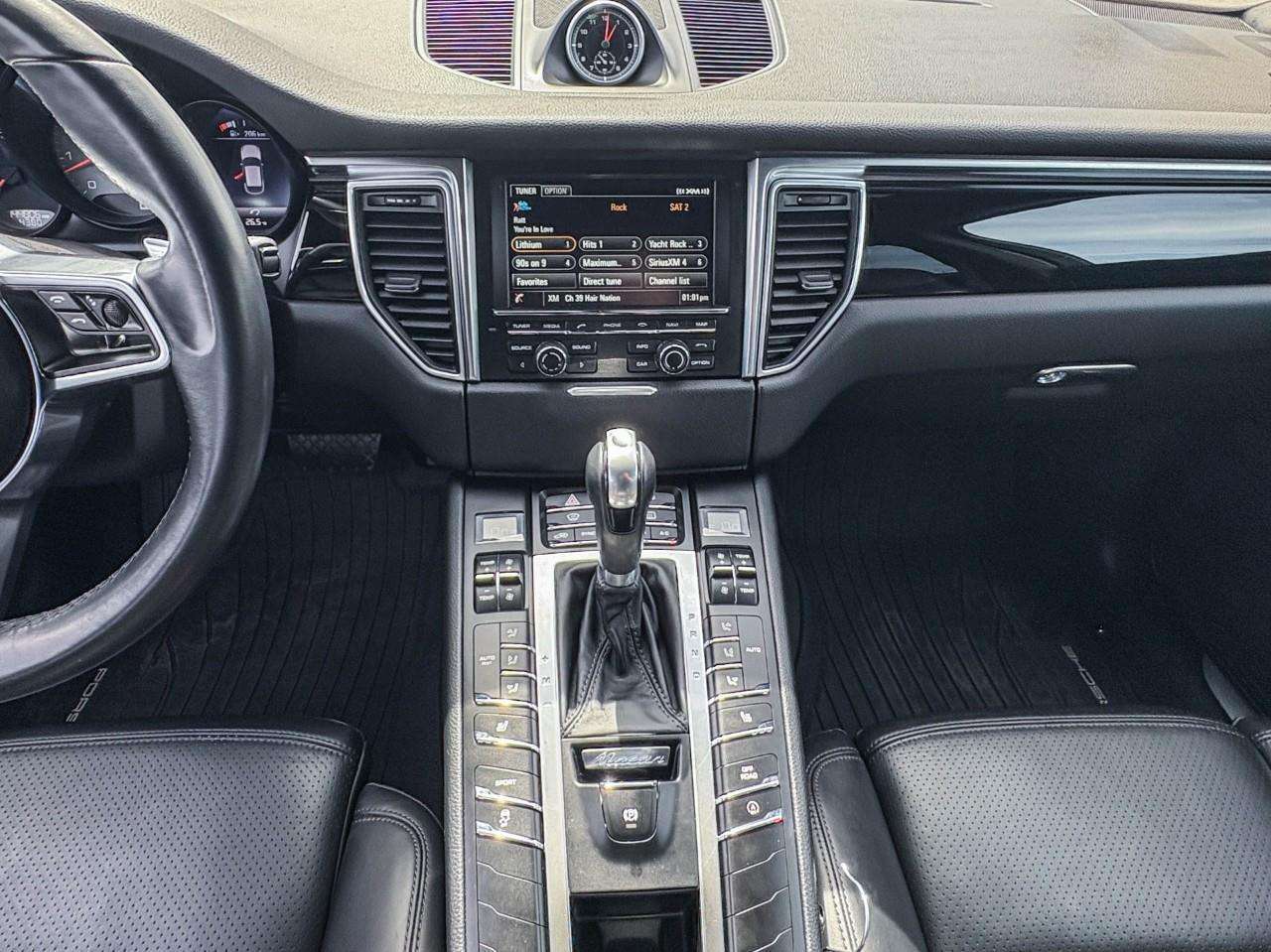 2016 Porsche Macan S thumb 16