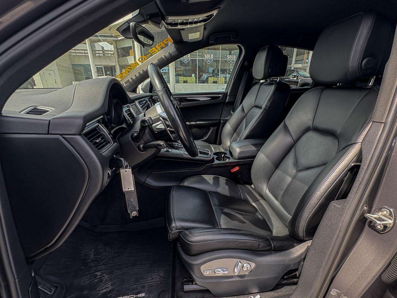 2016 Porsche Macan S thumb 12