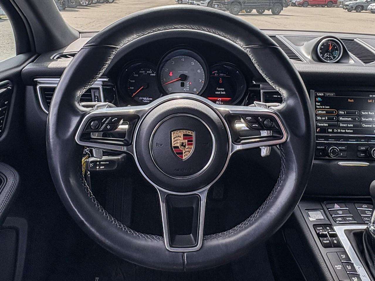 2016 Porsche Macan S thumb 15