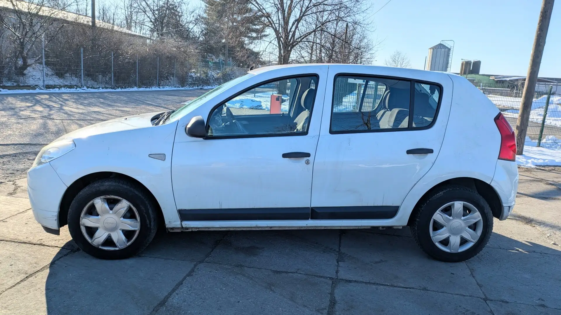 Dacia Sandero Ambiance Weiß - 2