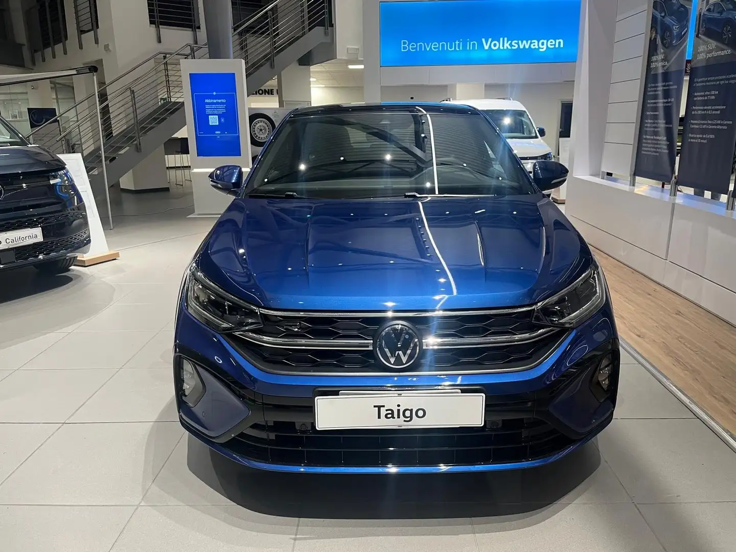 Volkswagen Taigo 1.0 TSI 115 CV DSG R-Line Plus NEOPATENTATO Blu/Azzurro - 2