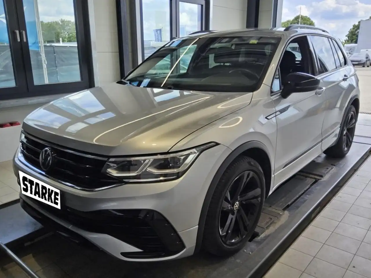 Volkswagen Tiguan 2.0 TDI DSG R-Line Black Style 2