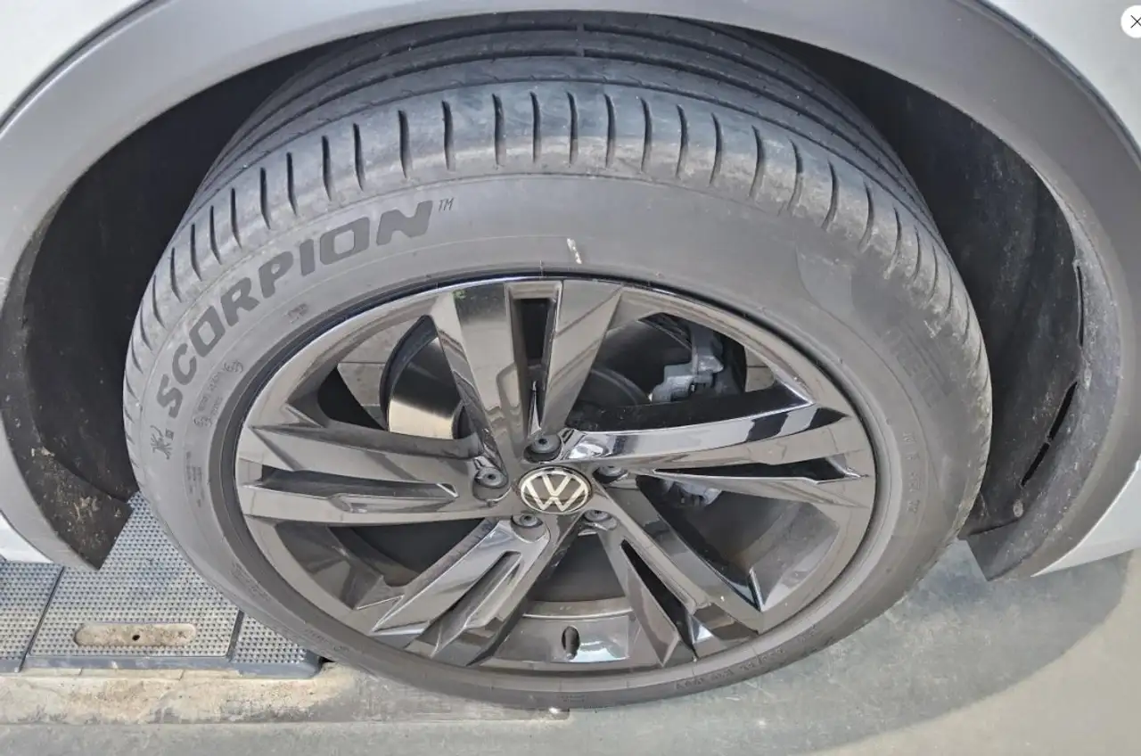 Volkswagen Tiguan 2.0 TDI DSG R-Line Black Style 5