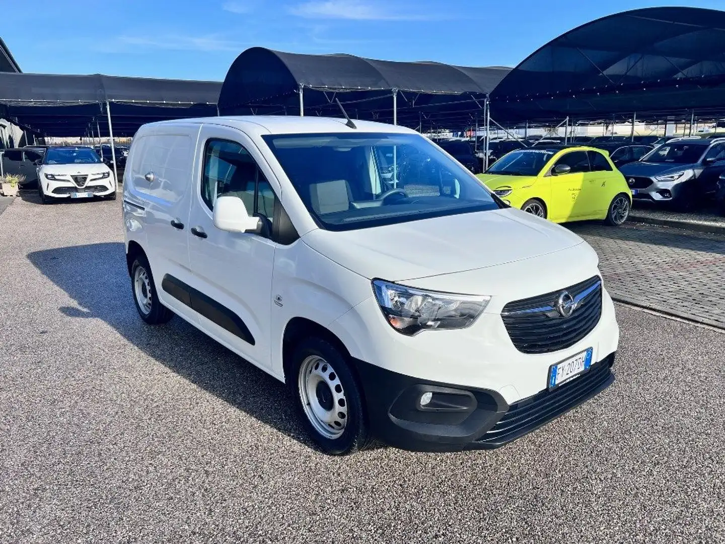 Opel Combo Cargo 1.5 Diesel 100CV S&S PC 1000kg Edition Bianco - 2
