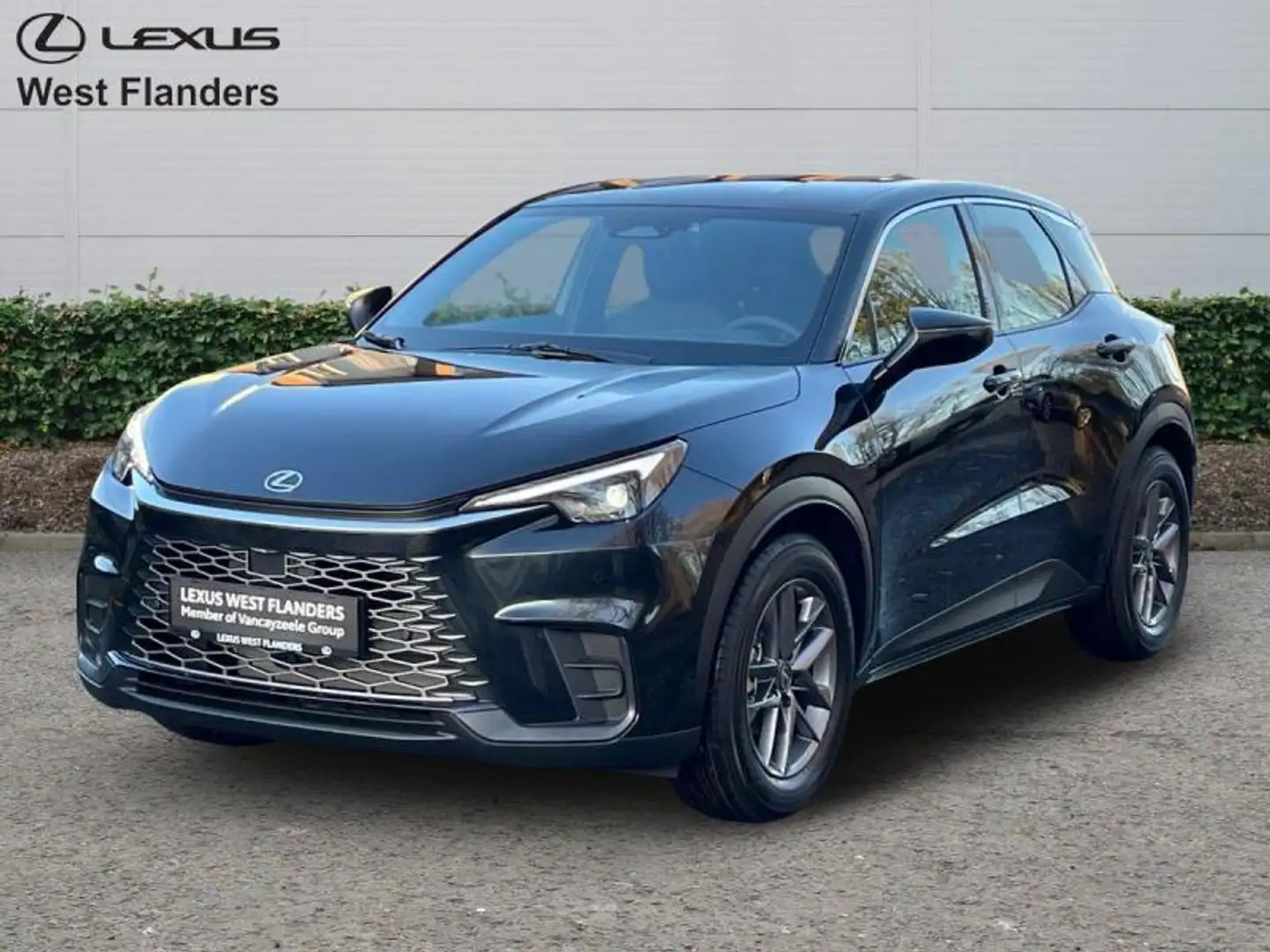 Lexus LBX Base + Comfort Pack & Parking Schwarz - 1