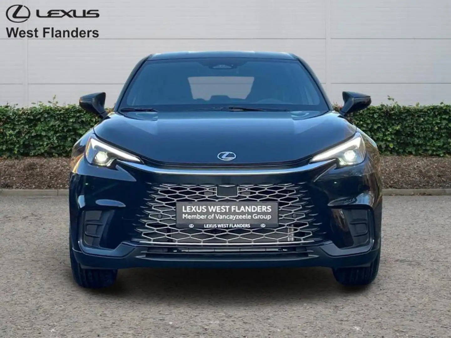 Lexus LBX Base + Comfort Pack & Parking Schwarz - 2