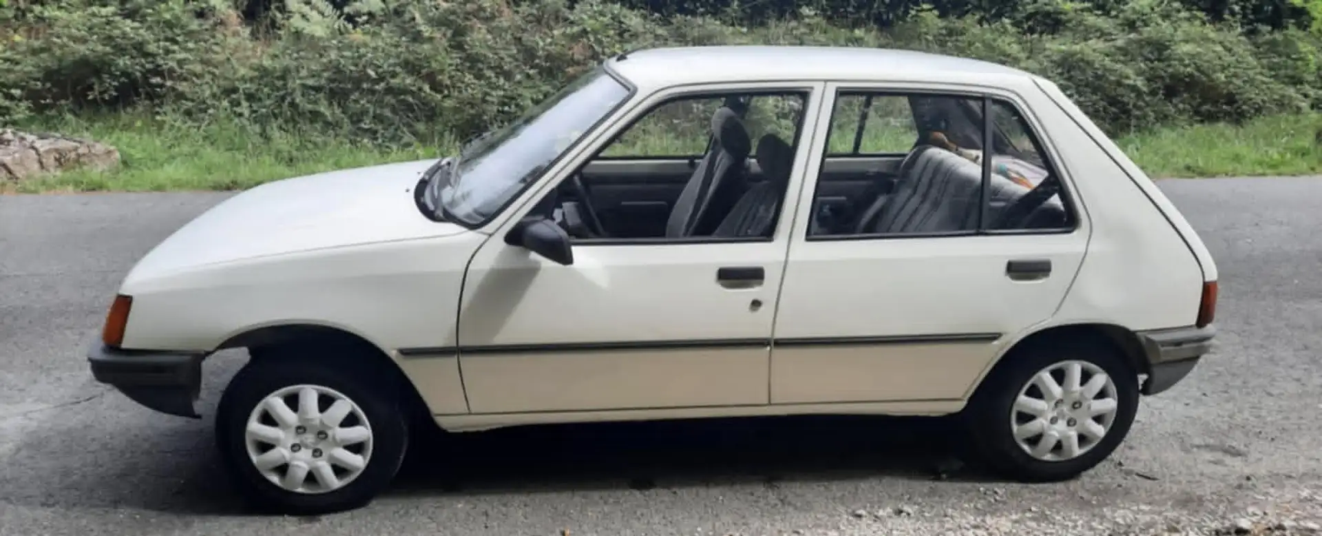 Peugeot 205 GR/SR Beyaz - 1