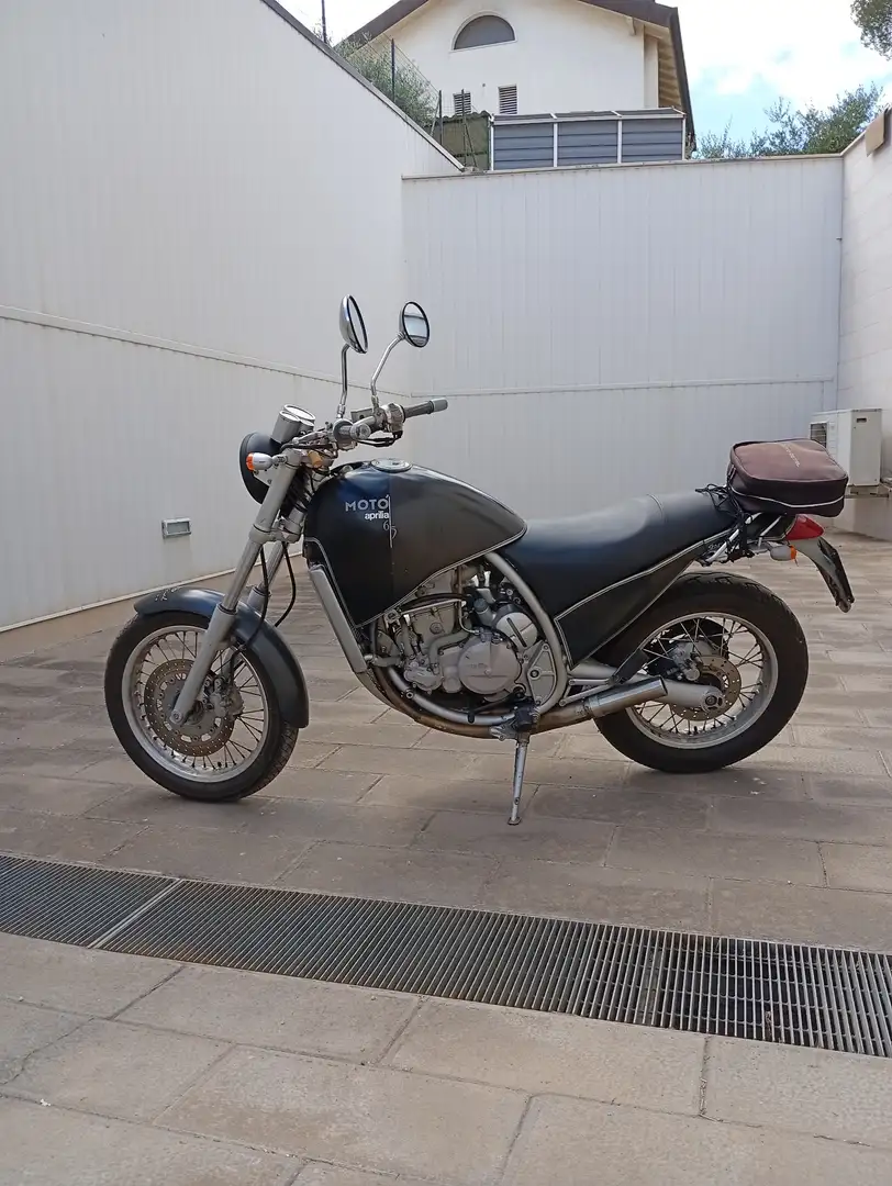 Aprilia Moto 6.5 Naked Zwart - 2