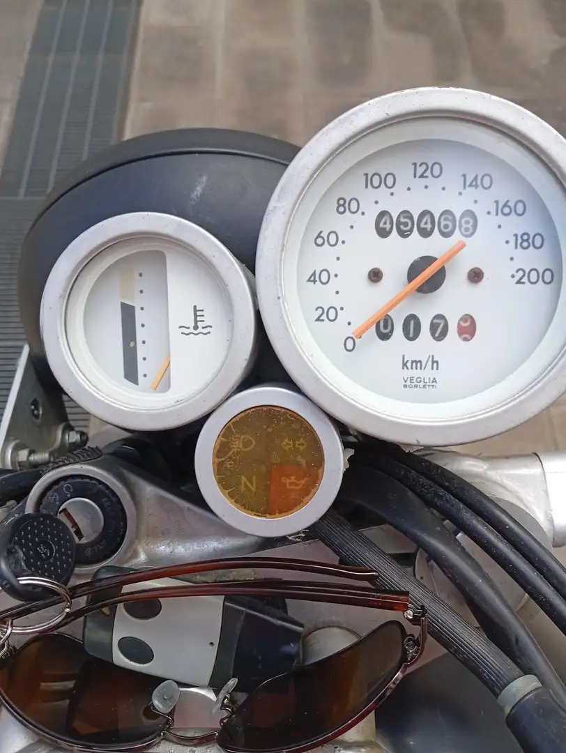 Aprilia Moto 6.5 Naked Black - 1