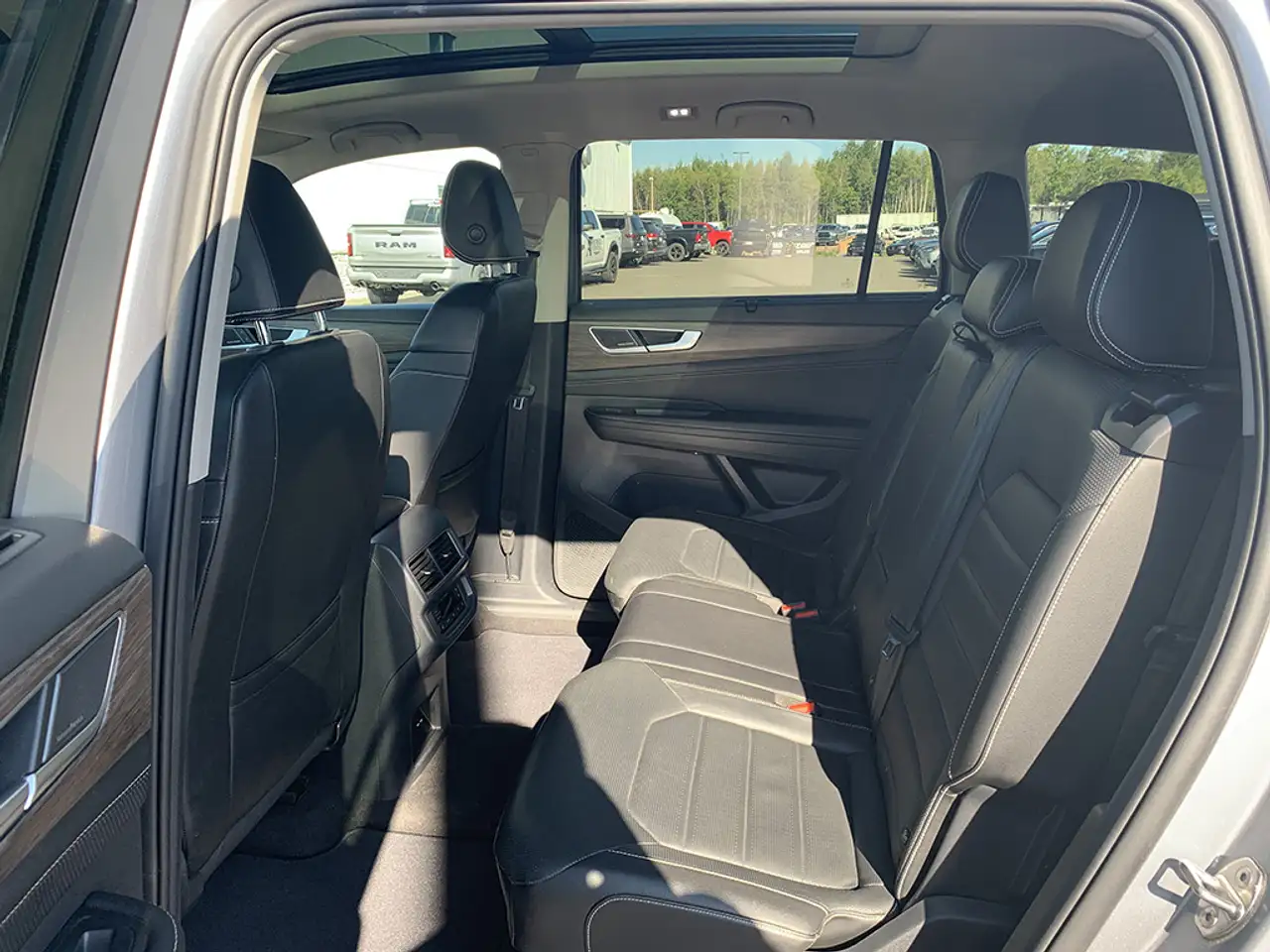Volkswagen Atlas снимка Volkswagen Atlas