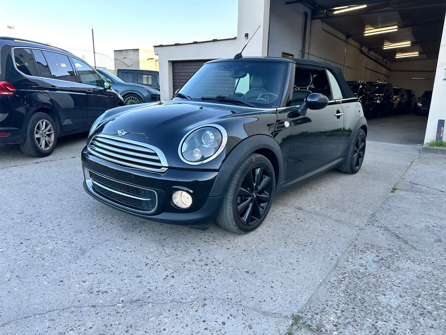 MINI Cooper D Cabrio Mini Cabriolet 1.6 D Cooper DPF Schwarz - 2