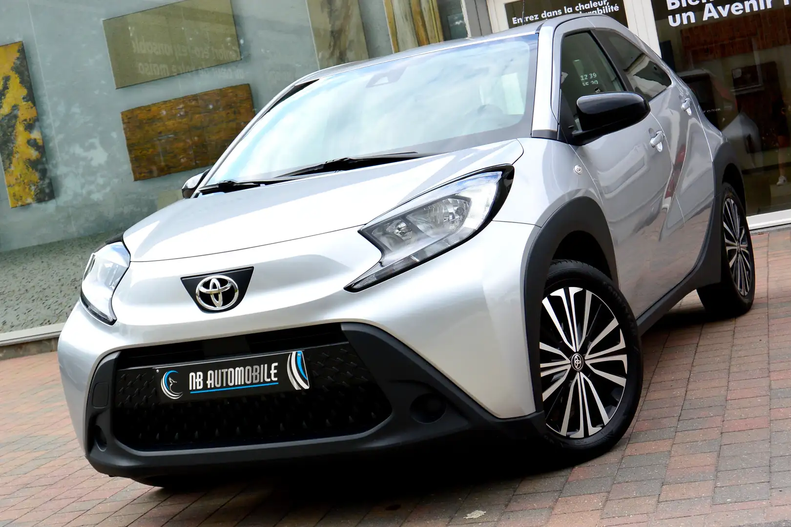 Toyota Aygo X Hatch back X Play*NAVI*CAMERA*GARANTIE* Gris - 1