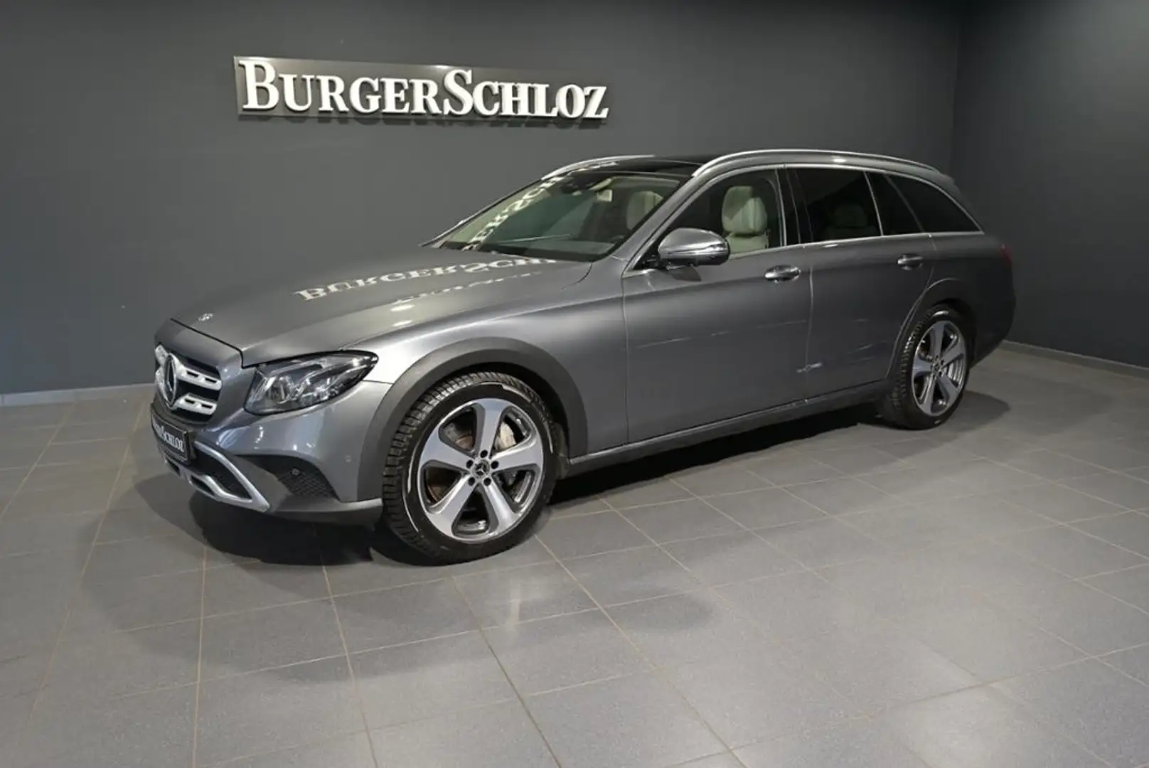Mercedes-Benz E 400 d 4M T All-Terrain AVANTGARDE/360'/DISTRO Gris - 1