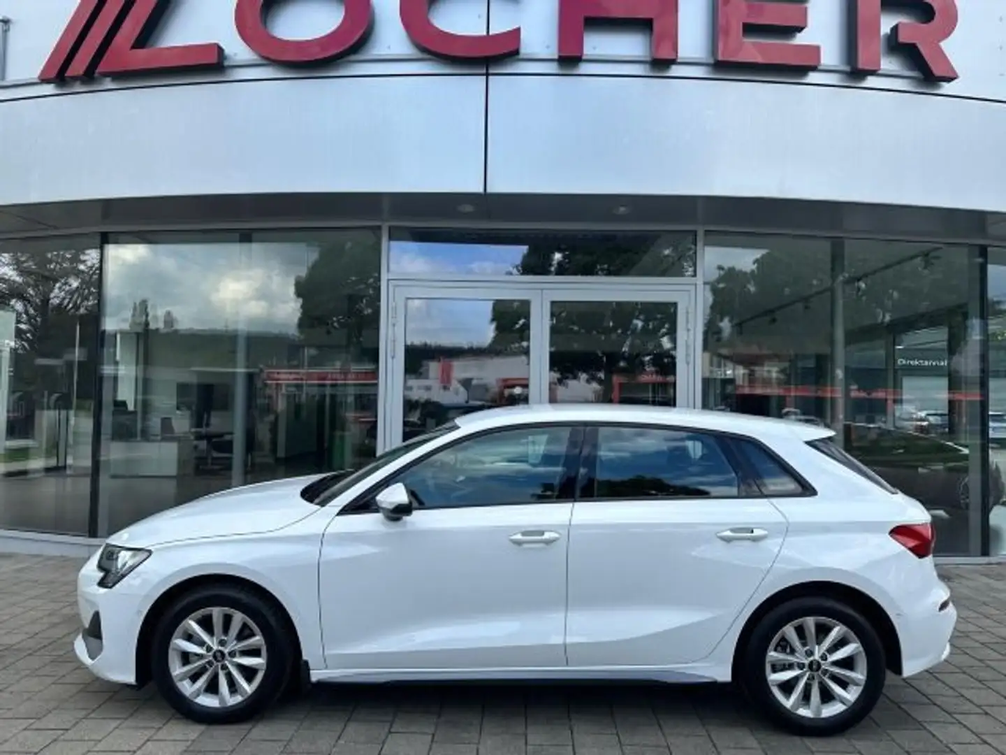 Audi A3 35 TFSI  S tronic  LED, Virt. Cockp Weiß - 2