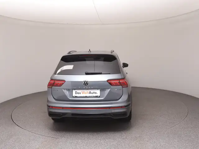 Volkswagen Tiguan Allspace view 6