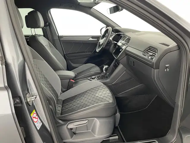 Volkswagen Tiguan Allspace view 10