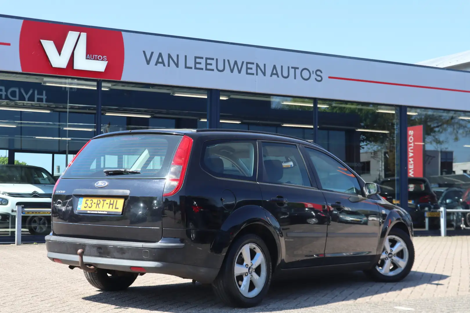 Ford Focus Wagon 1.6-16V Futura | Airco | Trekhaak | Cruise Zwart - 2
