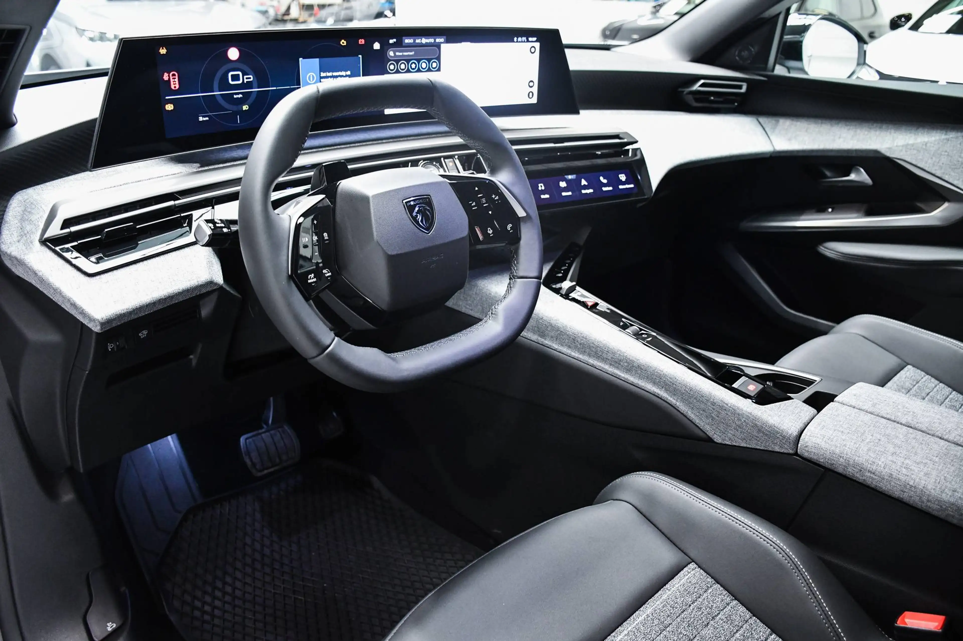 Peugeot 5008 5008 Hybrid Allure 7pl MHEV NIEUW - NAVIGATIE / CAMERA / ACC / SMARTLINK / BLIS / PDC — photo 8