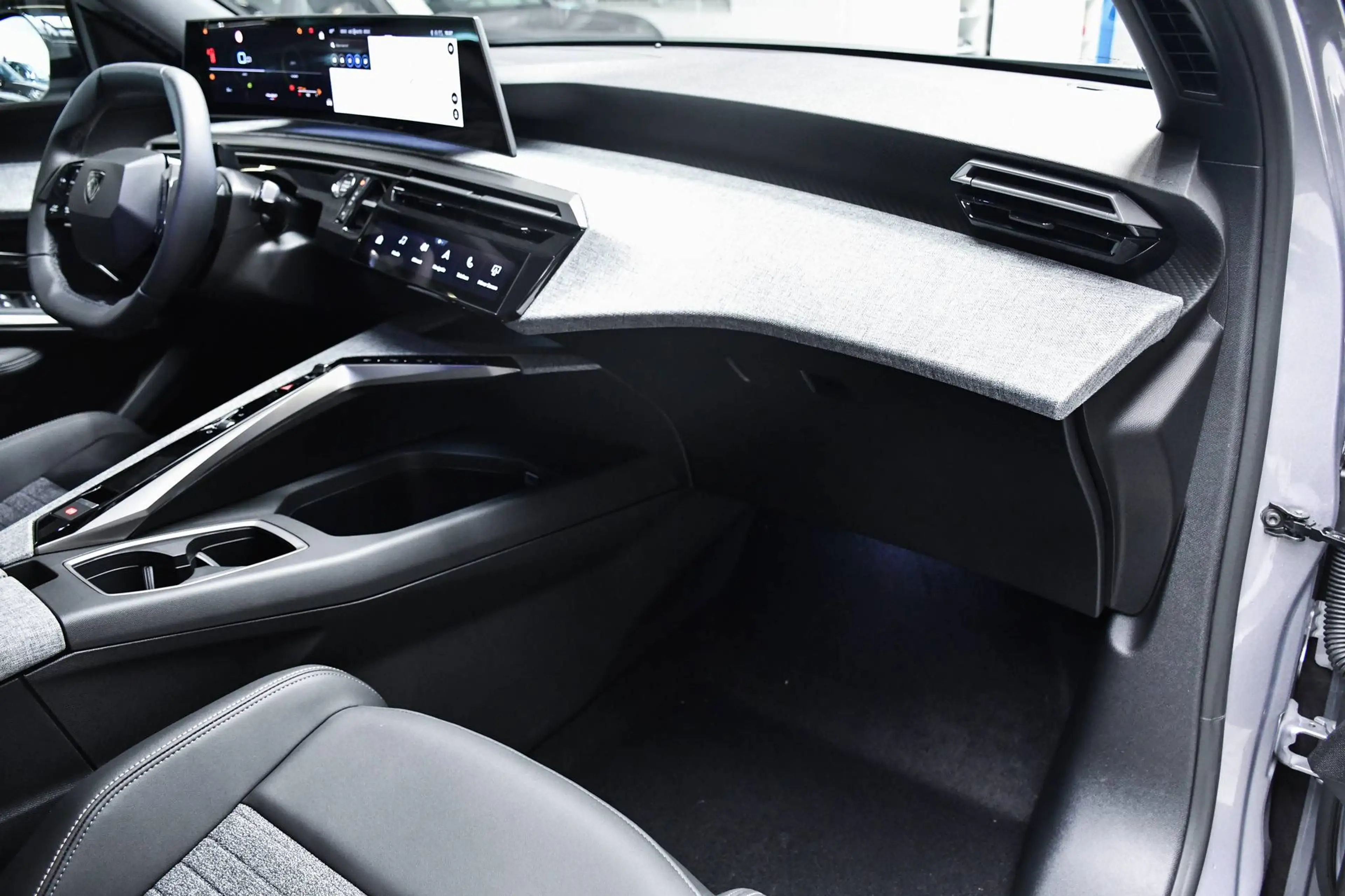 Peugeot 5008 5008 Hybrid Allure 7pl MHEV NIEUW - NAVIGATIE / CAMERA / ACC / SMARTLINK / BLIS / PDC — photo 7