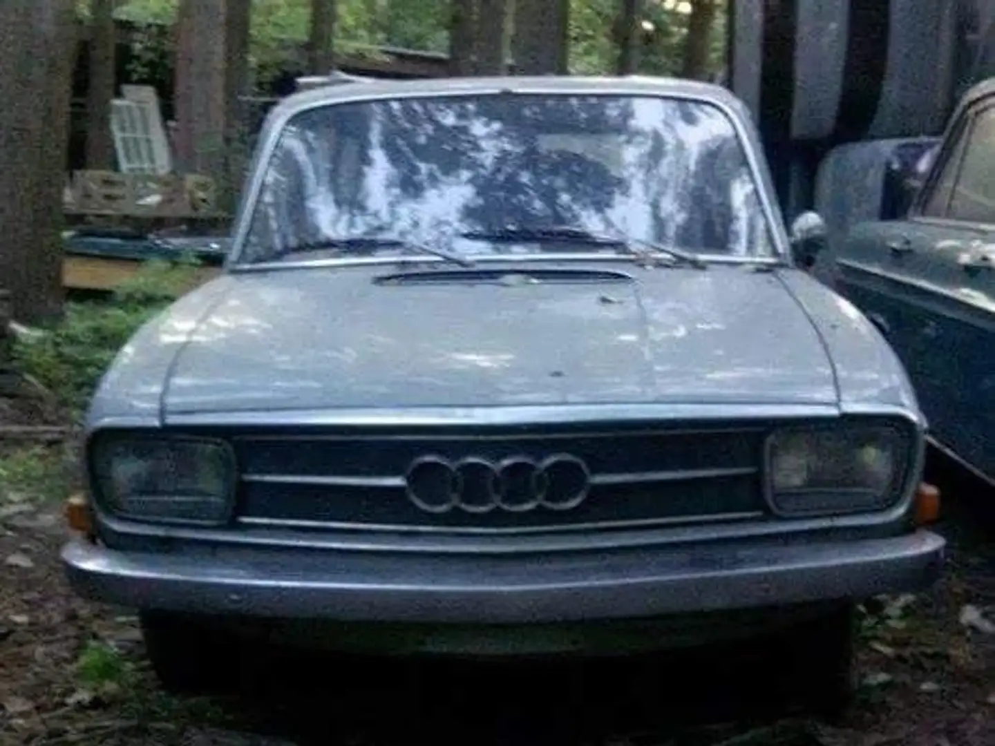 Audi 75 variant (F103) - 1