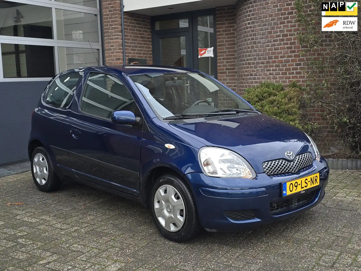 Toyota Yaris 1.3 VVT-i Sol Automaat |Nap |Apk |Lage Km Blau - 1