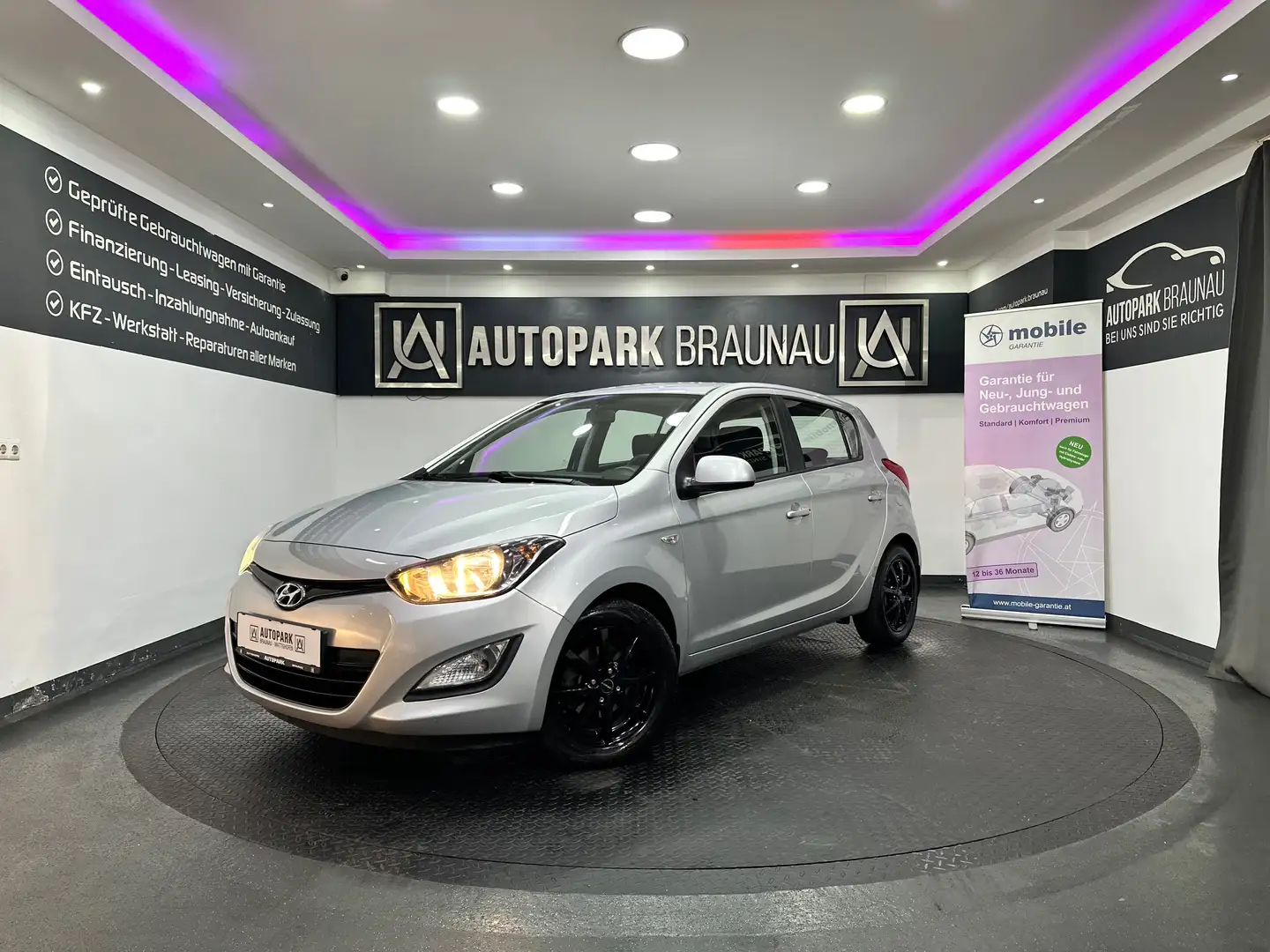 Hyundai i20 1.2 Classic *NEUES-PICKERL*KLIMA*SZH* Grau - 1