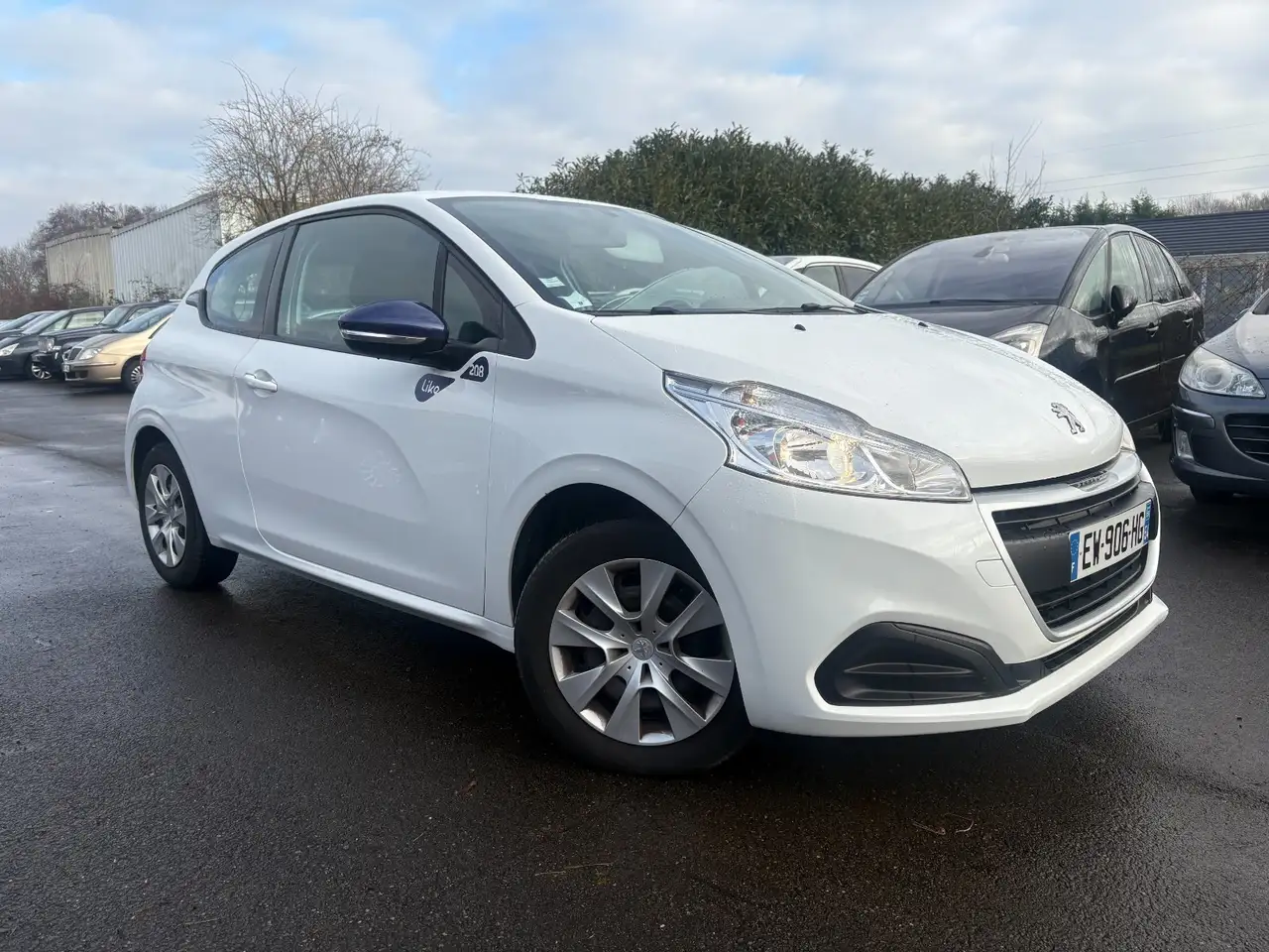 Peugeot 208 208 — photo 3