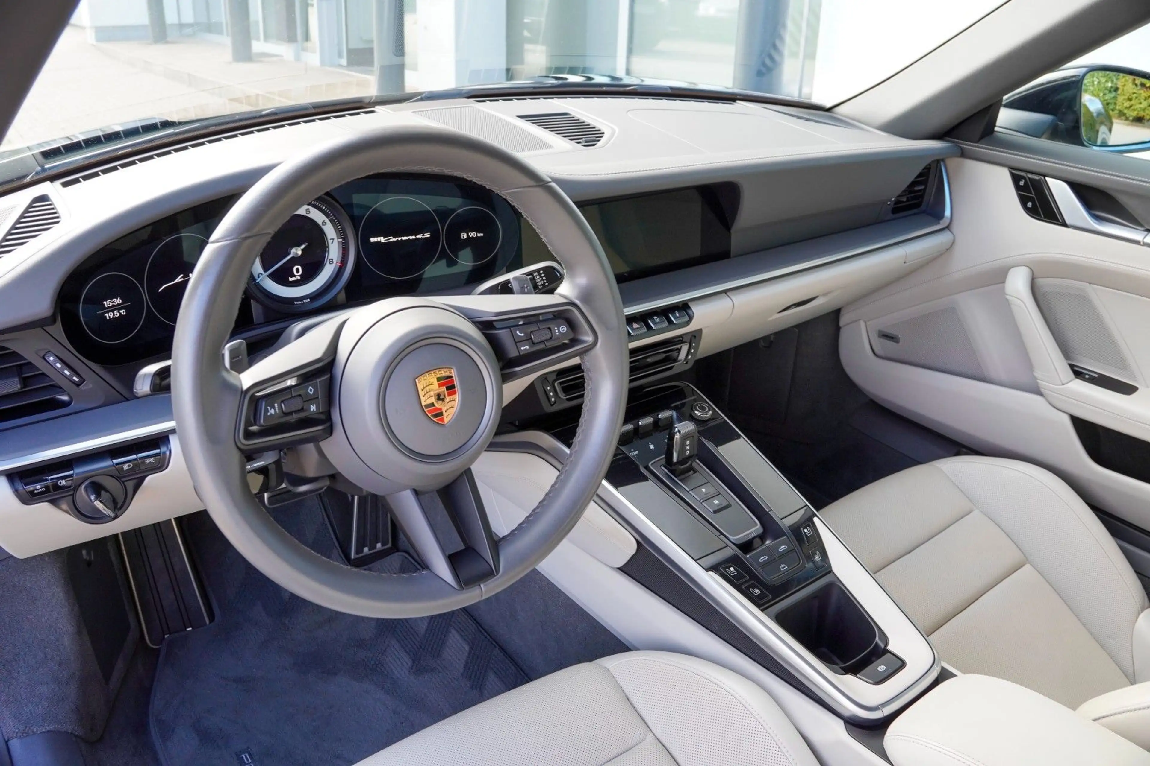 Porsche 992 911 Carrera 4S Cabrio / PASM / PTV PLUS / BOSE — photo 12