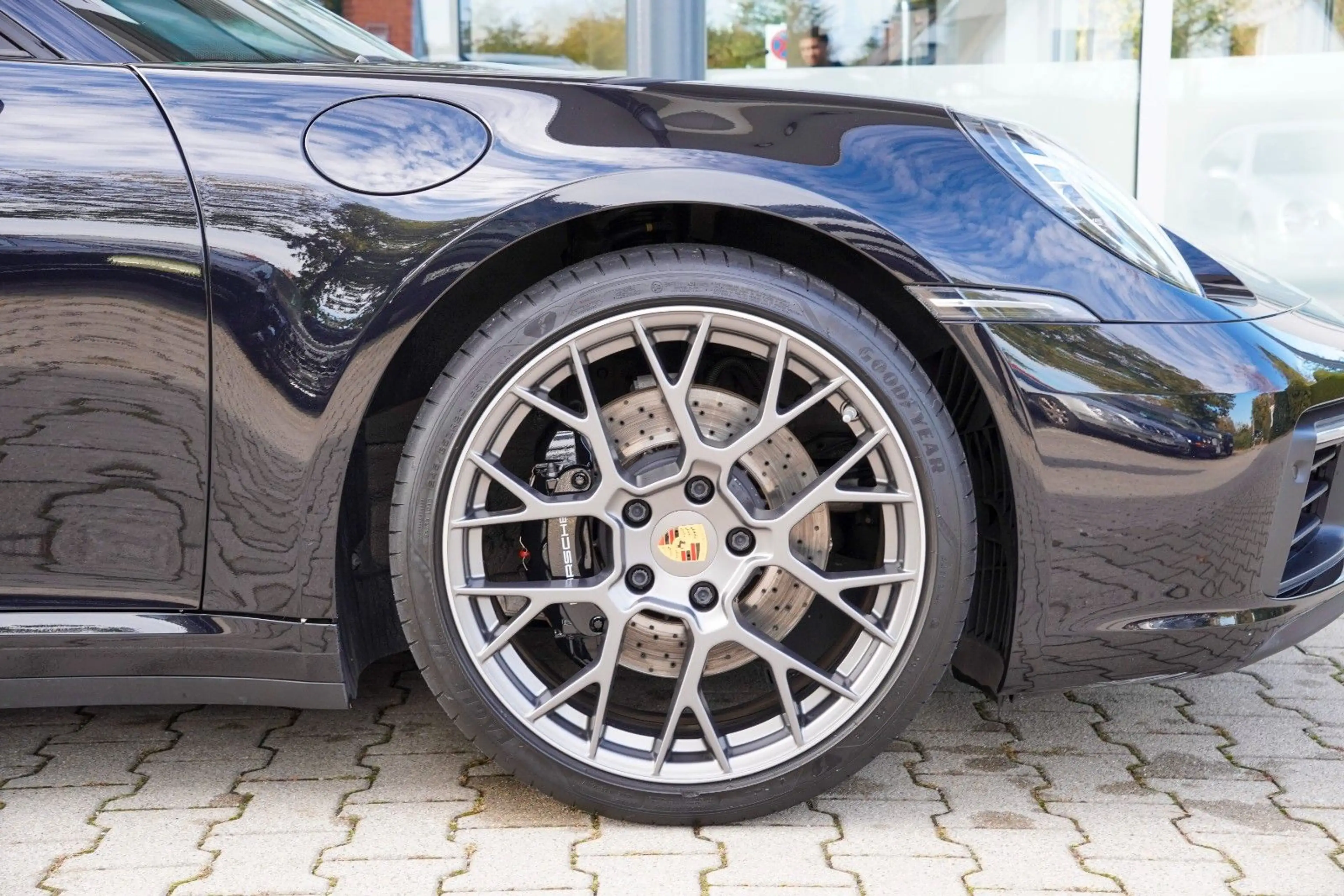 Porsche 992 911 Carrera 4S Cabrio / PASM / PTV PLUS / BOSE — photo 29