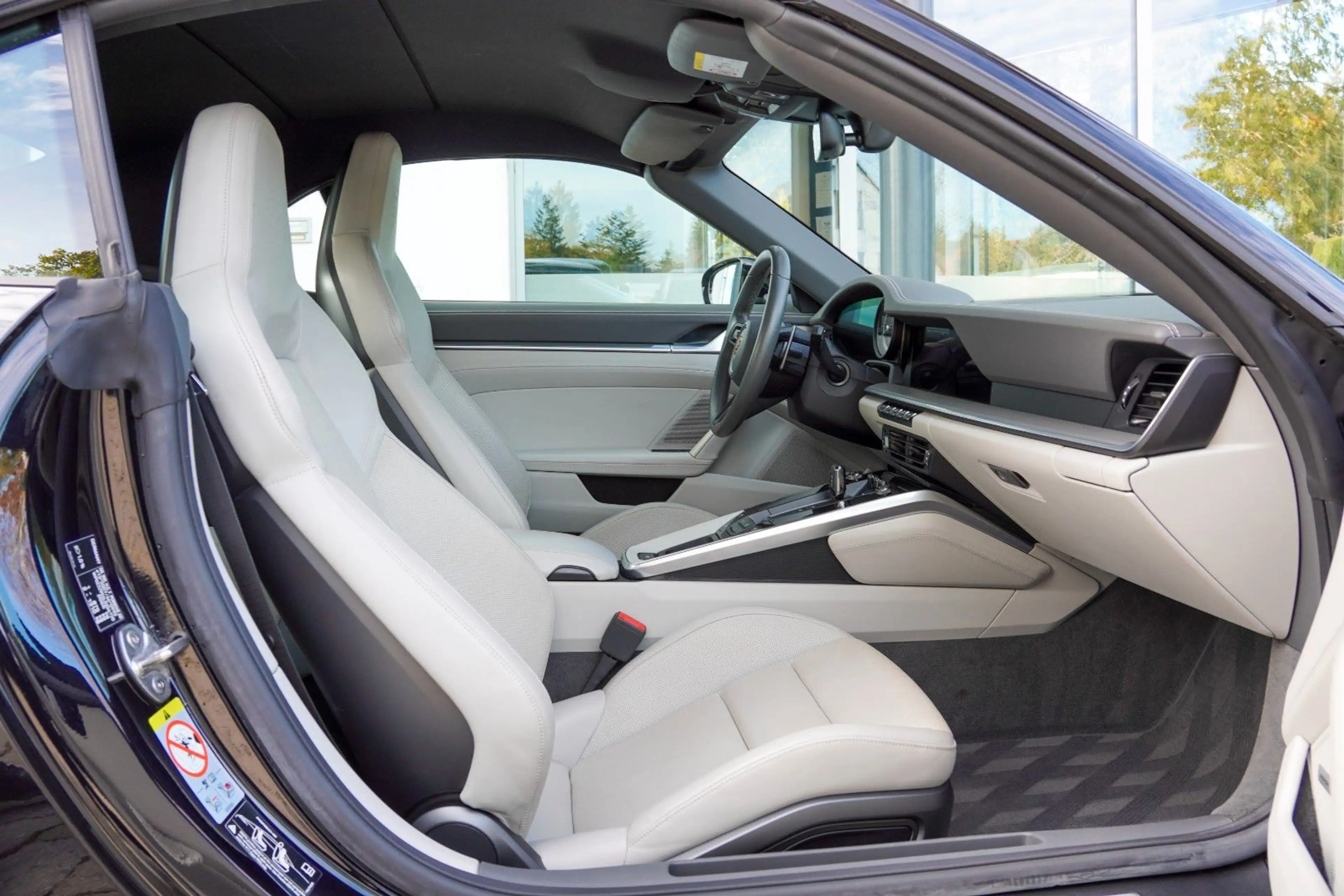 Porsche 992 911 Carrera 4S Cabrio / PASM / PTV PLUS / BOSE — photo 17