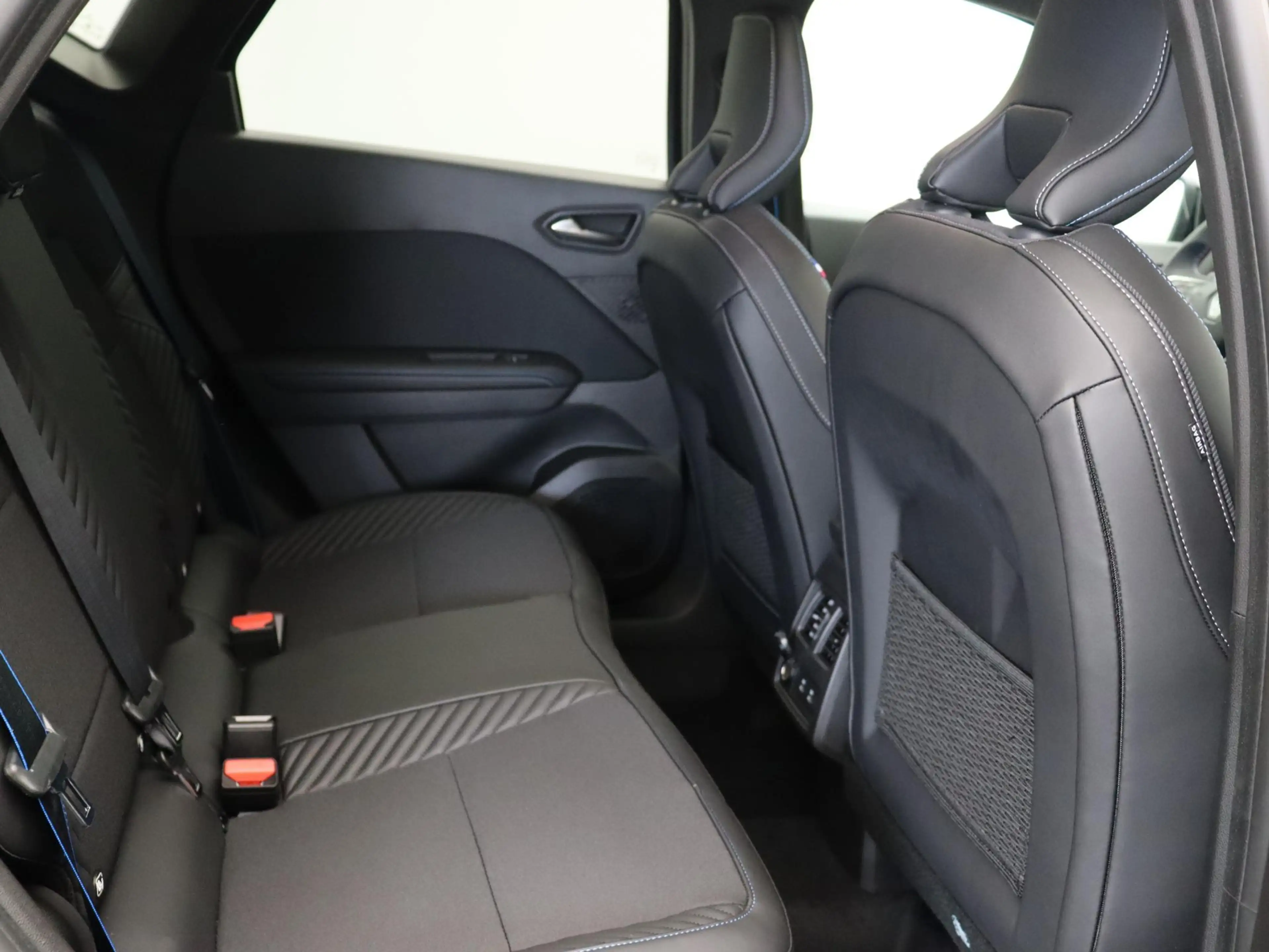 Renault Captur esprit Alpine Full hybrid | Achteruitrijcamera | A — photo 9