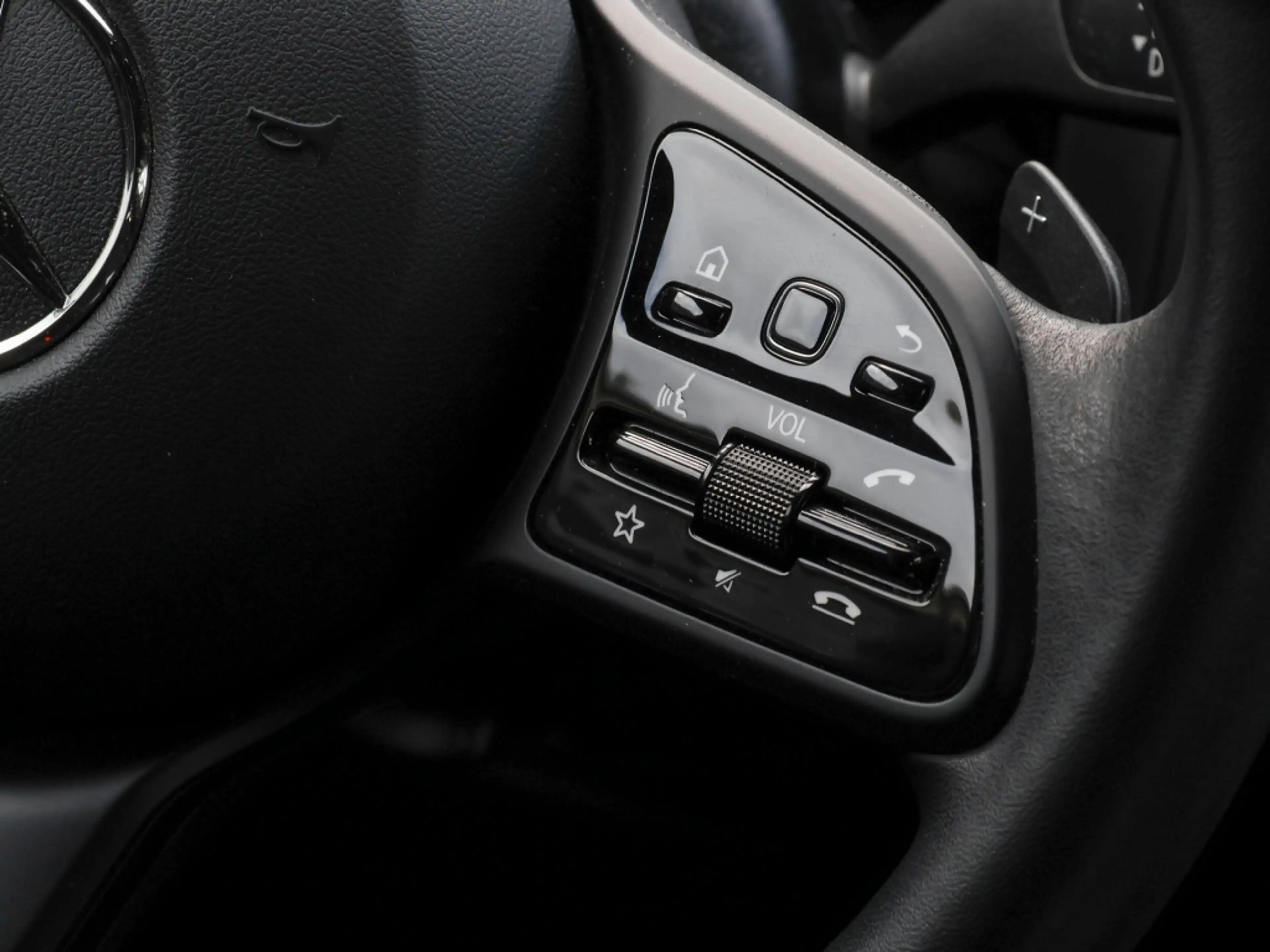 Mercedes-Benz EQC 400 400 4M MLB/Ambiente/Distr/Kamera/Shz/Navi/ — photo 13