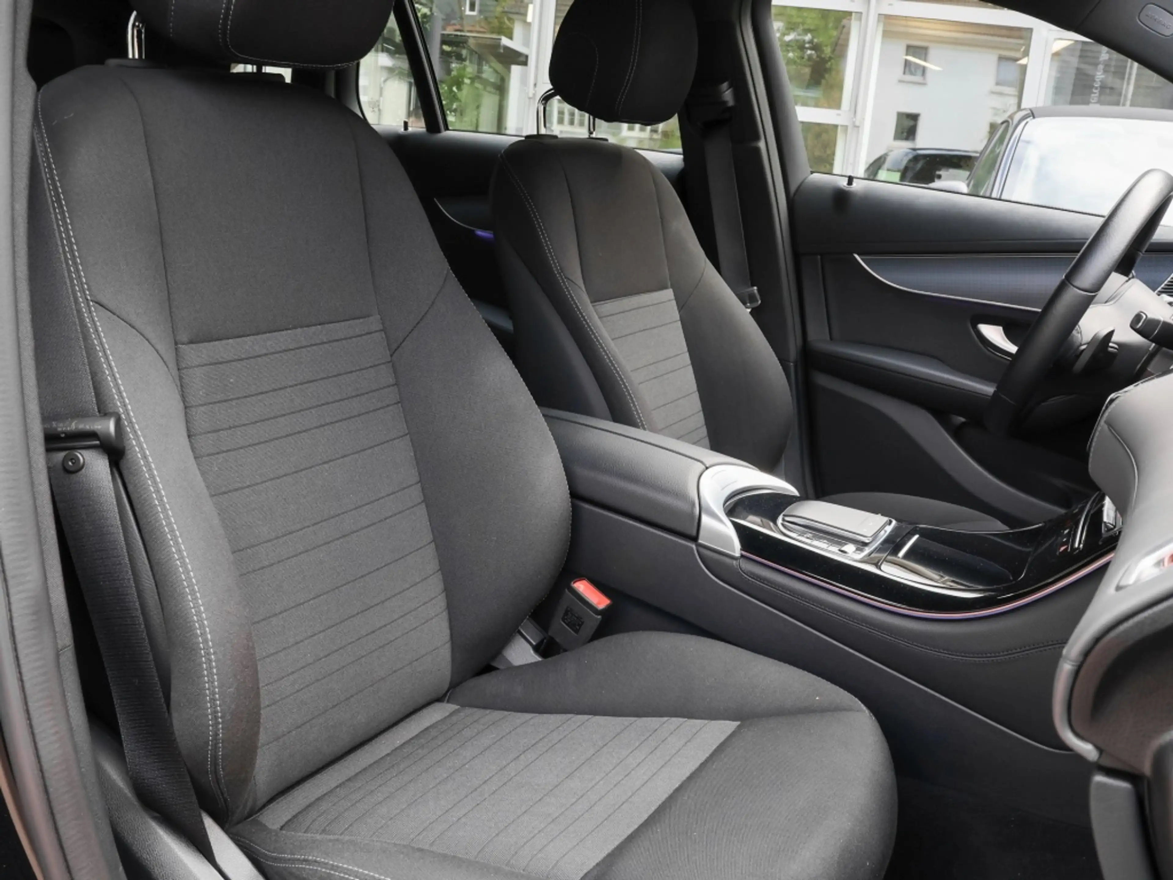 Mercedes-Benz EQC 400 400 4M MLB/Ambiente/Distr/Kamera/Shz/Navi/ — photo 7