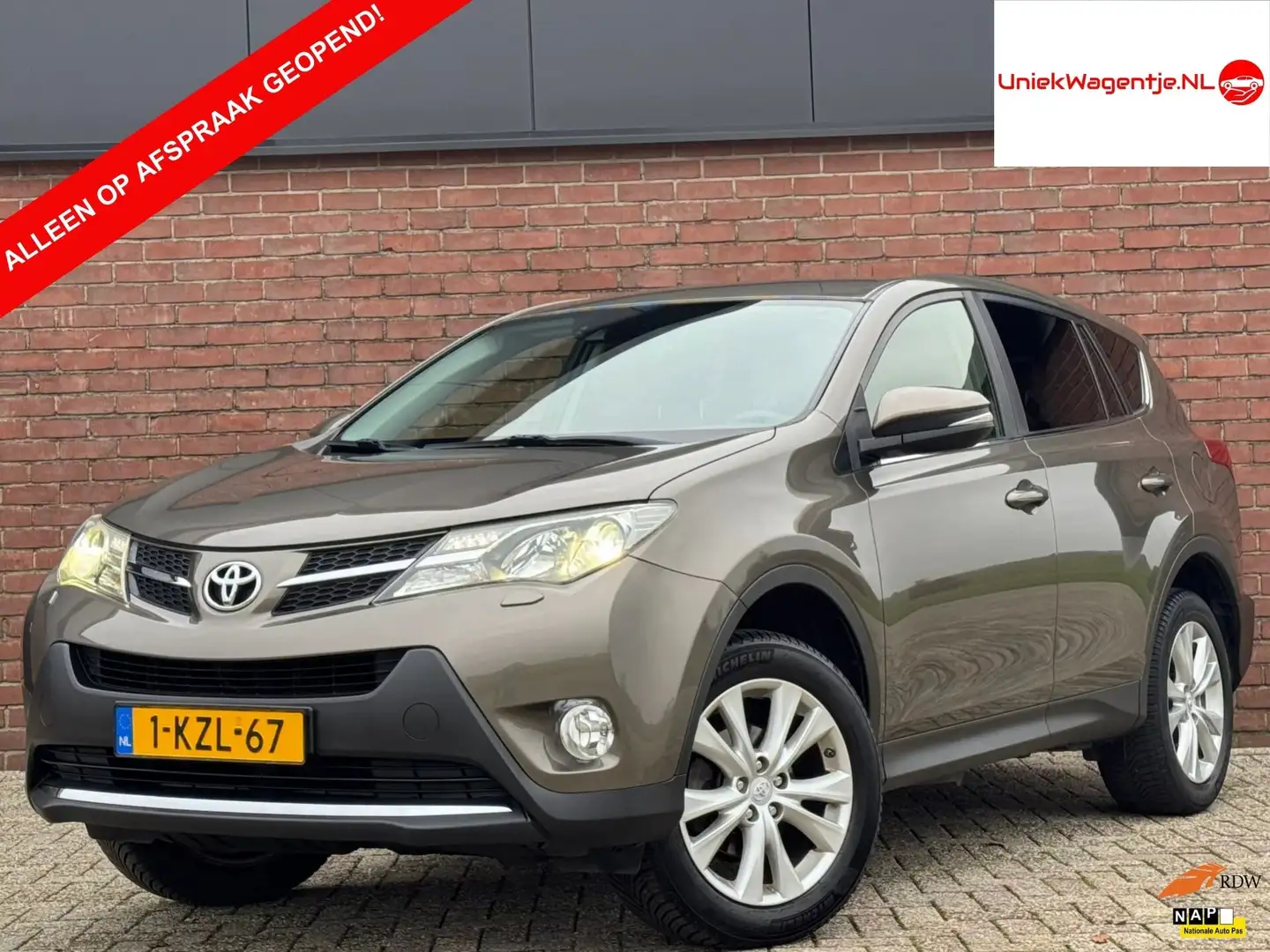 Toyota RAV 4 2.0 EXECUTIVE BUSINESS 4WD | NL-AUTO! Braun - 1