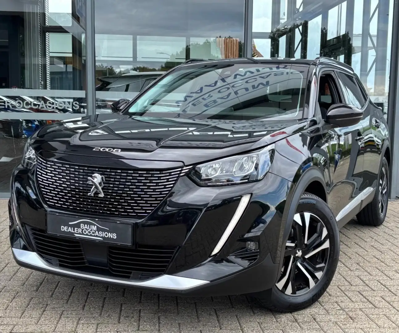 Peugeot 2008 1.2 PT ALLURE PACK 100PK AIRCO NAVI-CARPLAY PDC. Zwart - 1