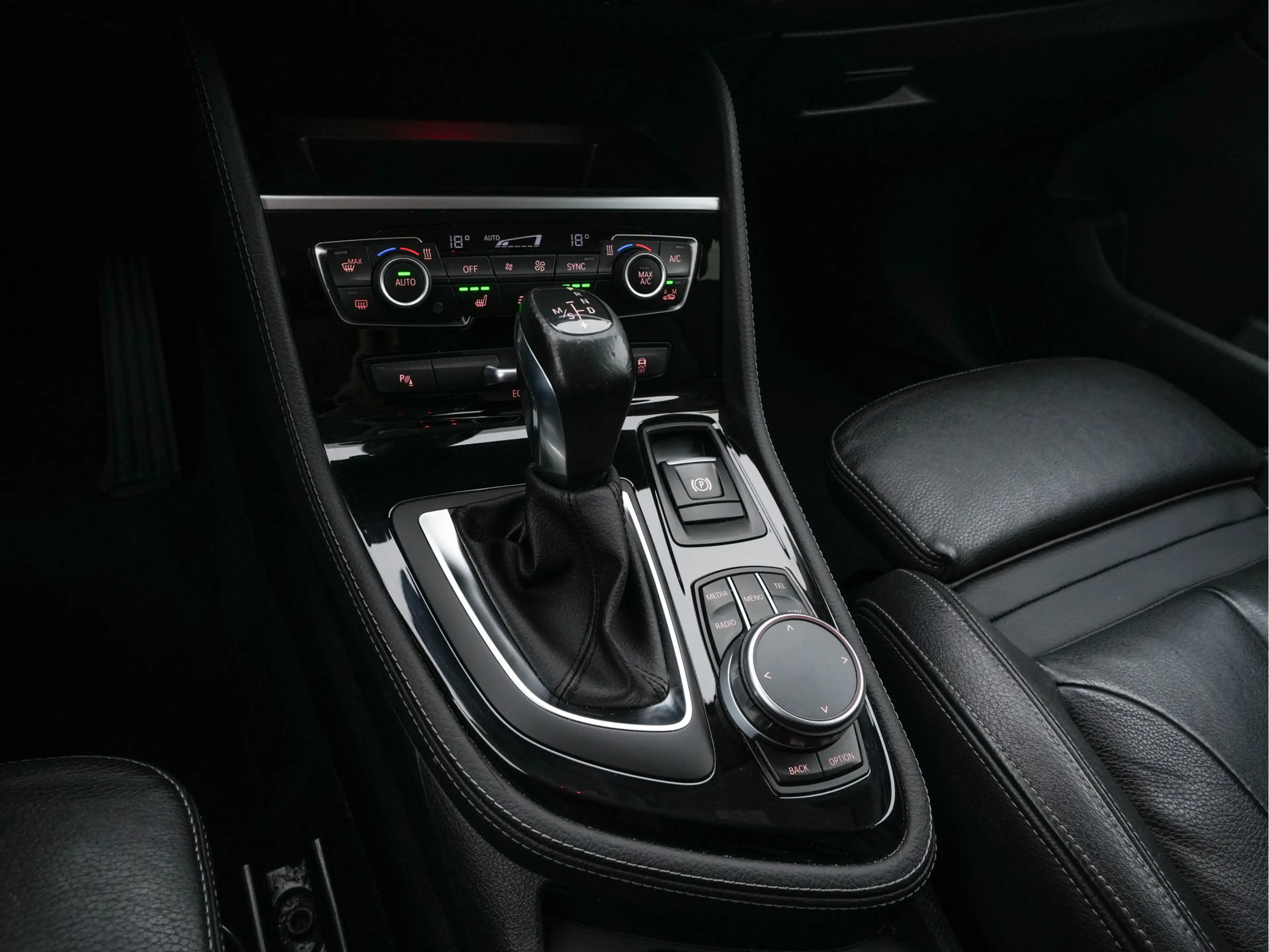 BMW 216 2-serie Gran Tourer 216d High Executive Luxury-Lin — photo 14
