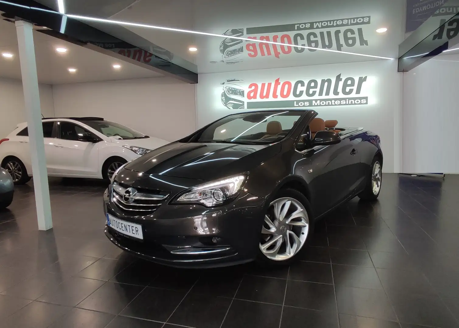 Opel Cabrio 1.4T S&S Excellence Gris - 1
