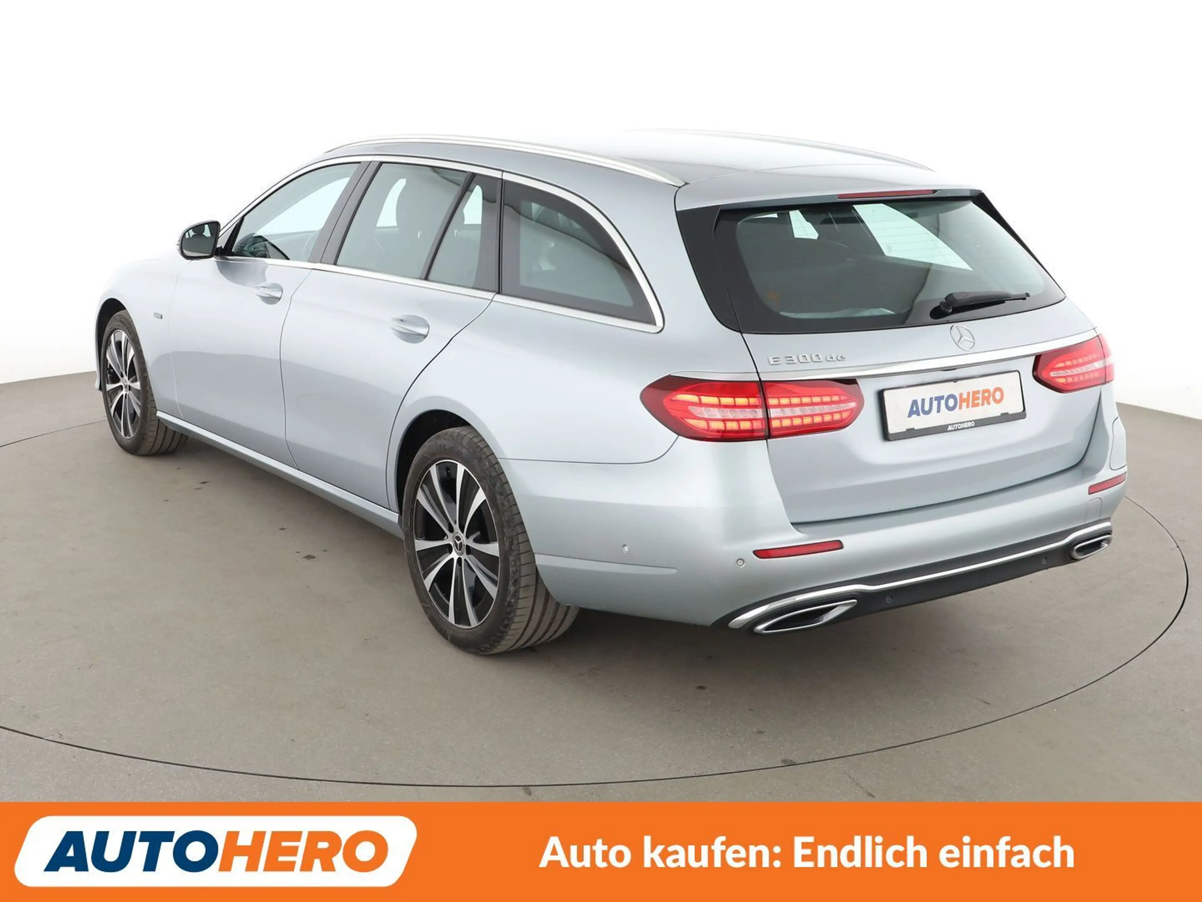 Mercedes-Benz E 300 E 300 de T Avantgarde Aut.*NAVI*TEMPO*LED*PDC*SHZ* — photo 4