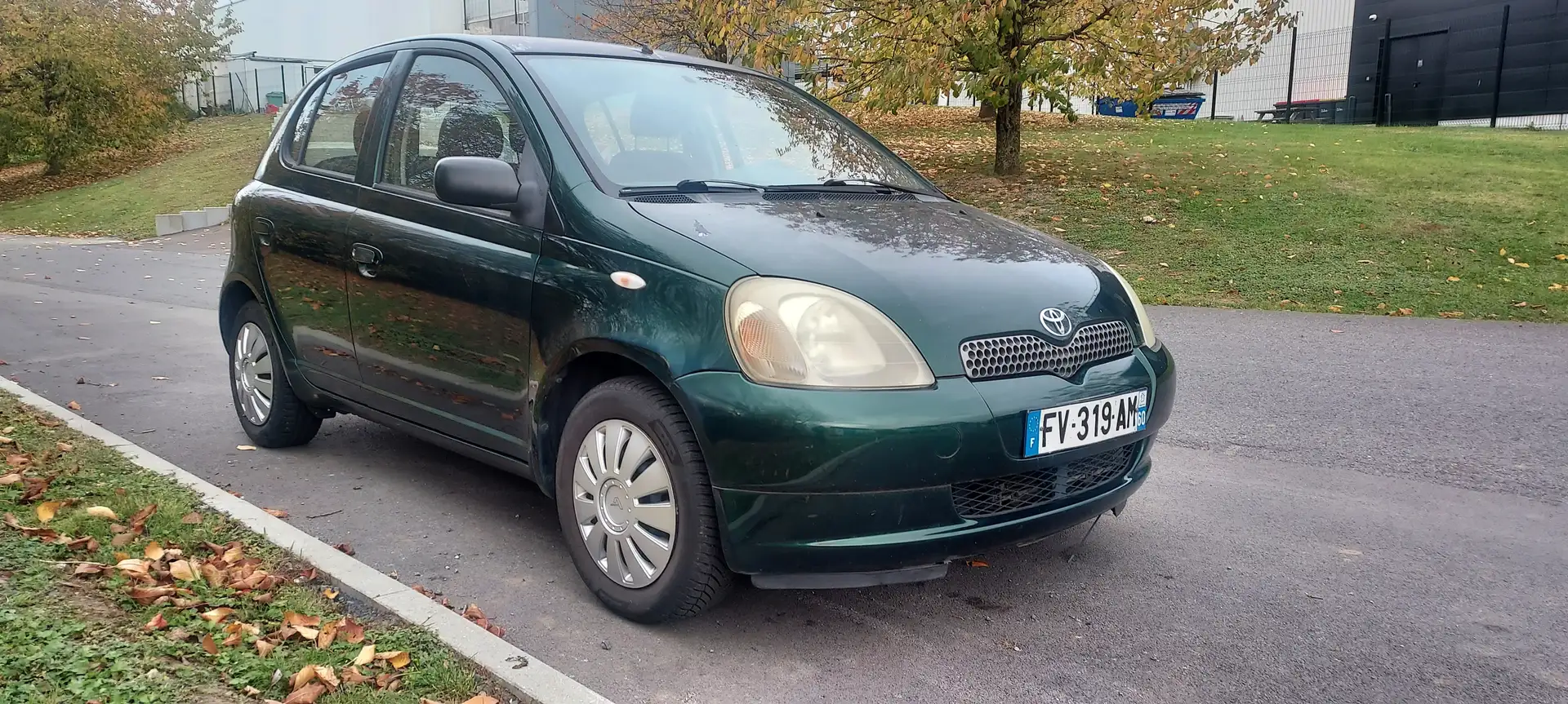 Toyota Yaris Yaris 1.3i Linea Sol A - 1