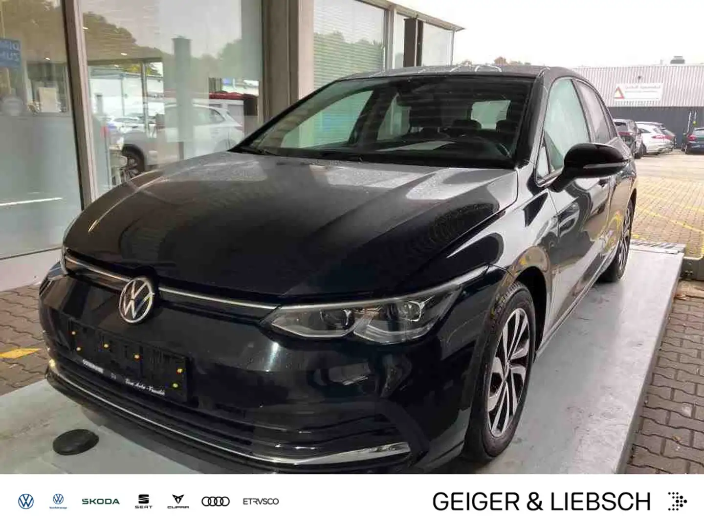 Volkswagen Golf VIII 2.0 TDI DSG ACTIVE*IQ.LIGHT*KAMERA*HUD Schwarz - 1