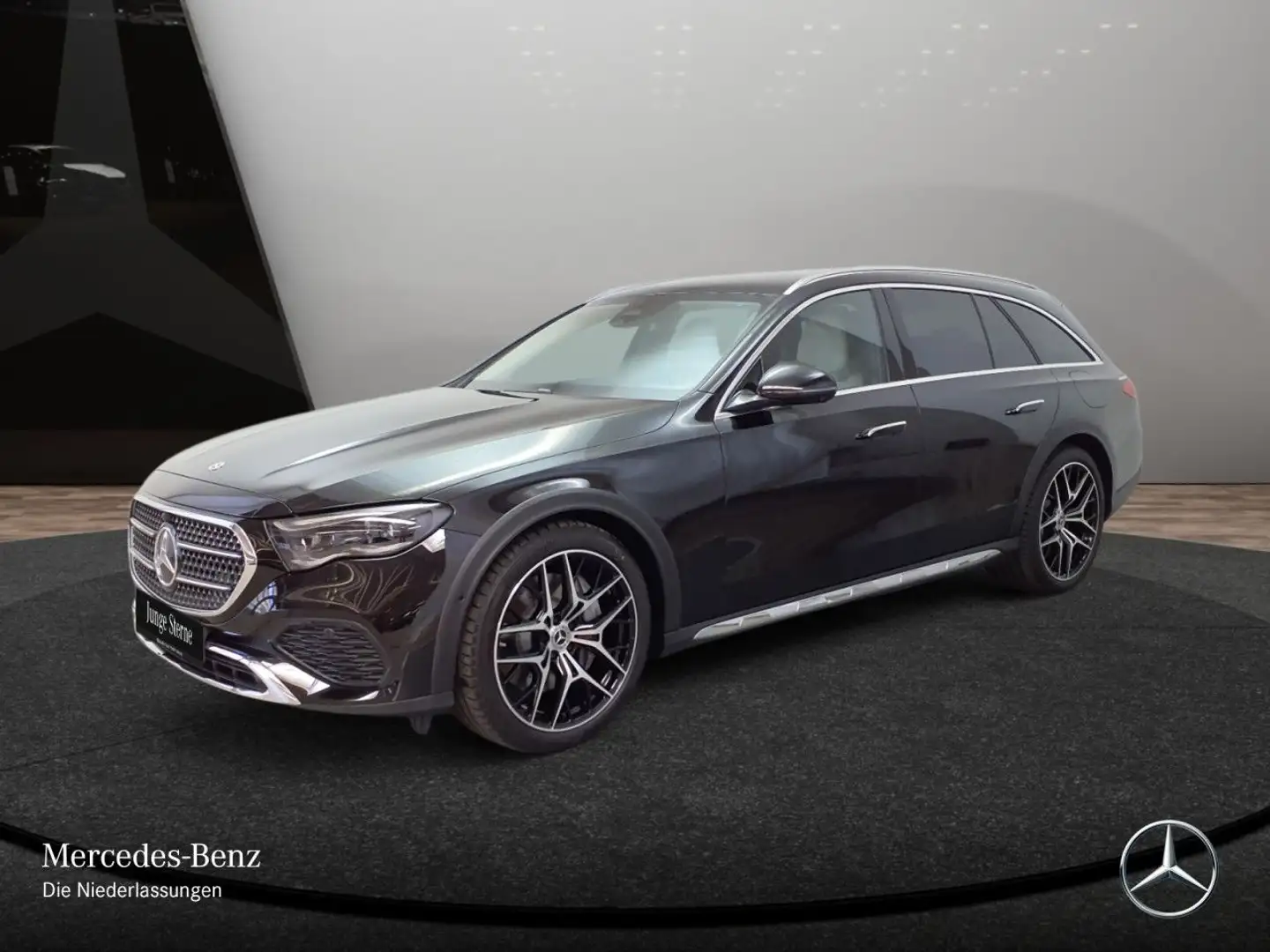 Mercedes-Benz E 300 de T 4M Hybrid Avantgarde 360° Distr. AHK 9G Schwarz - 2